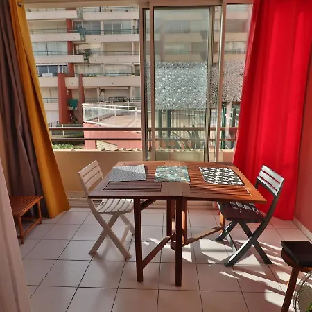 Equipe Avec Wifi, Piscine, Acces - Fr-1-472a-264